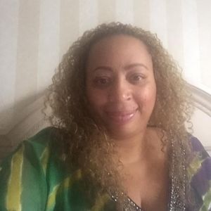 Meet your Posher, Tia